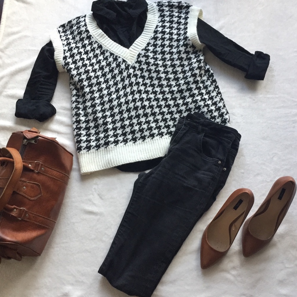 Checkered Knit Vest - Picture 3 of 5